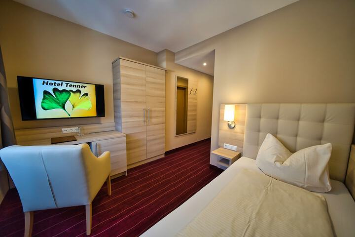 Room 19 of 62