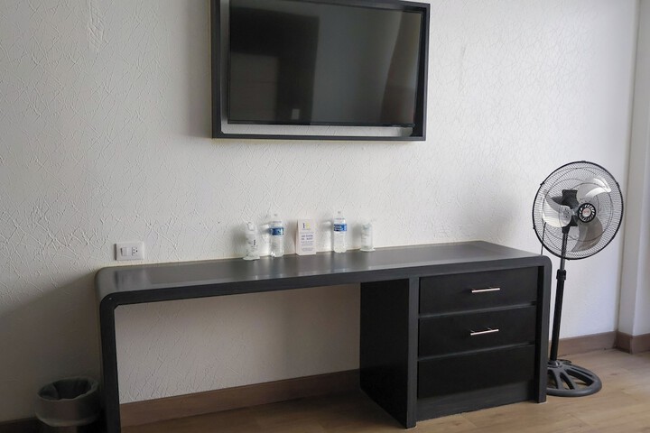 Room 47 of 89