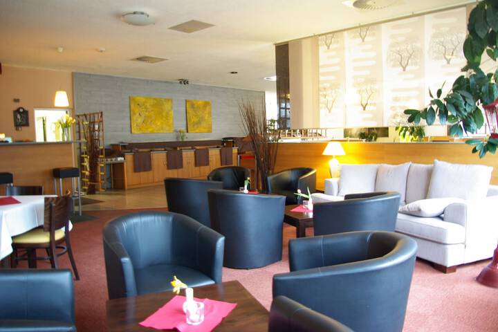 Lounge 40 of 45