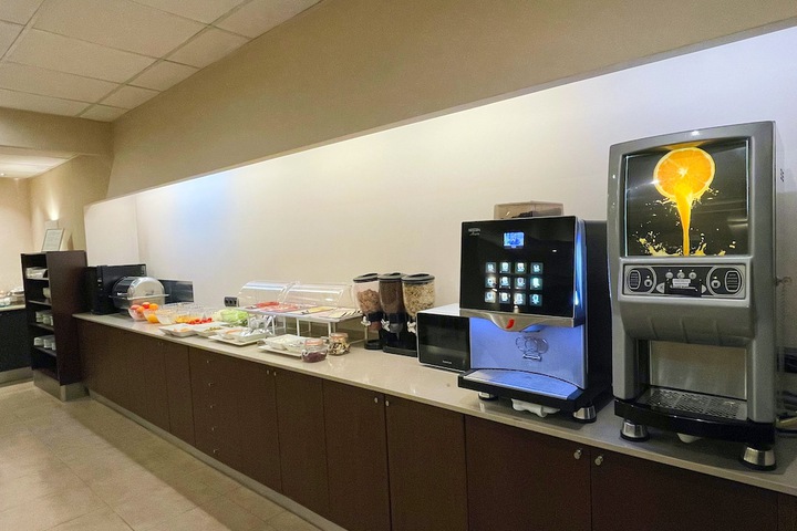 Breakfast/Coffee Service 42 of 74