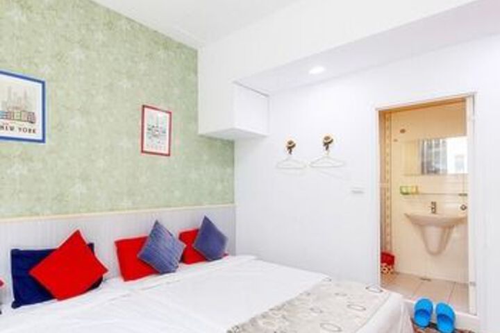 Room 13 of 67