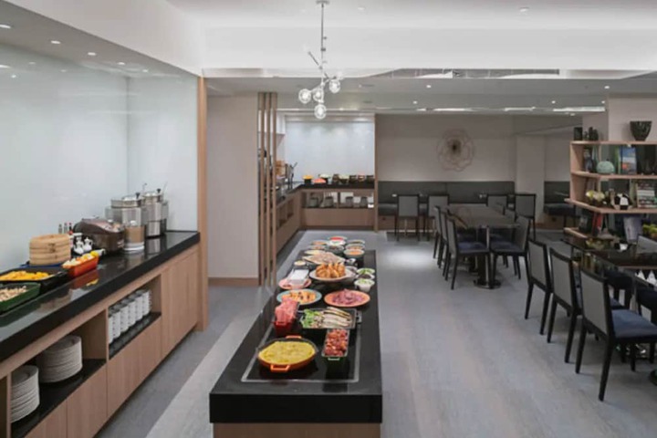 Dining 107 of 121