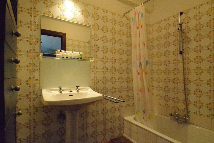 Room 7 of 15