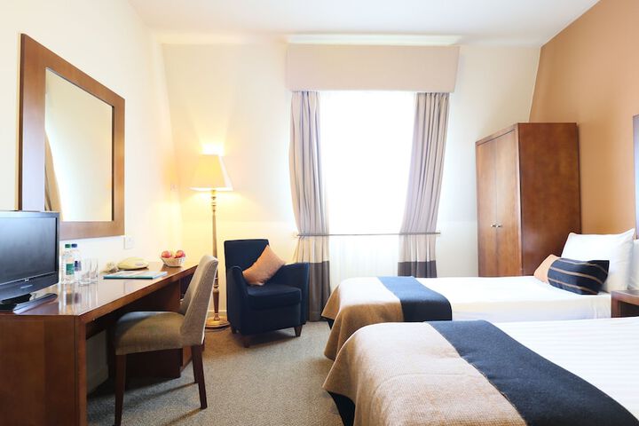 Room 15 of 68
