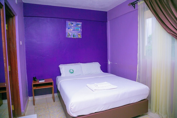 Room 10 of 66