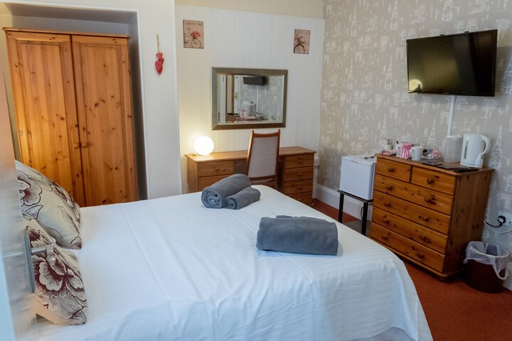 Room 16 of 27