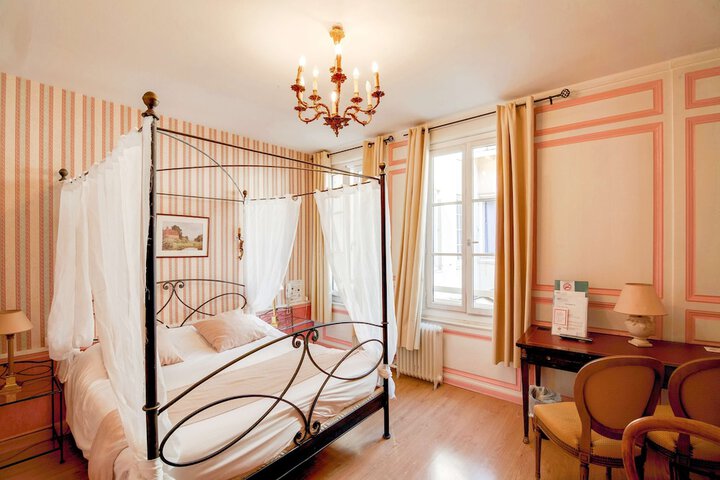 Room 27 of 54
