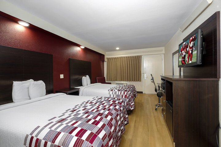 Deluxe 2 Double Beds (2 of 6)