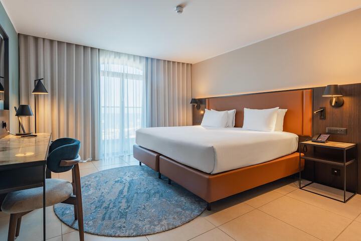 Room 47 of 114