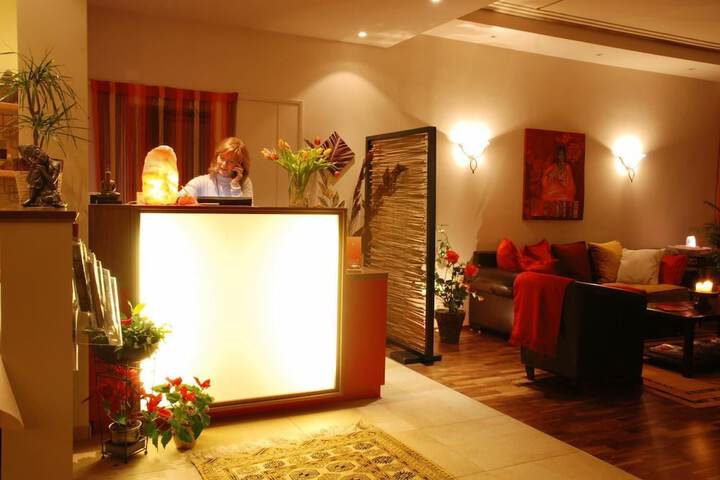 Guest Lobby
