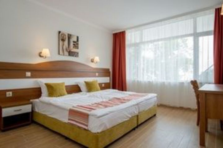 Room 46 of 106