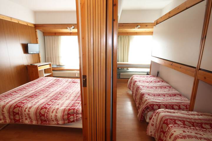 Room 30 of 61