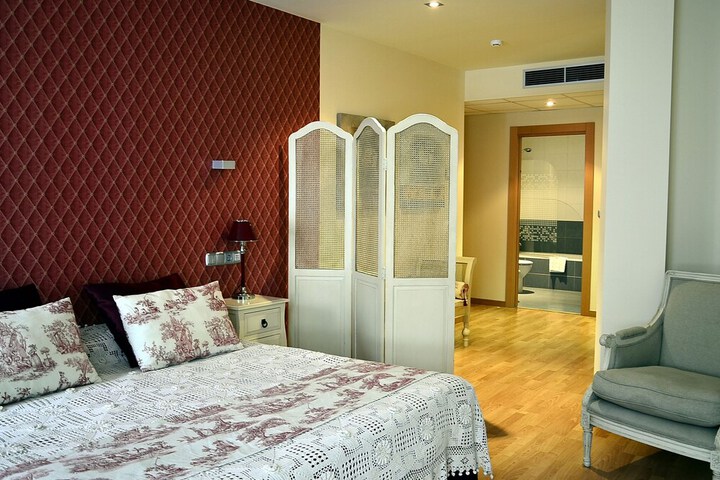 Room 15 of 46