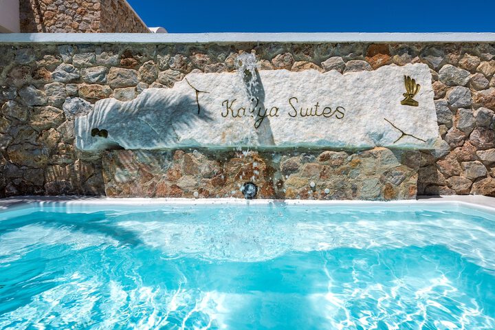 Hotel with Pool