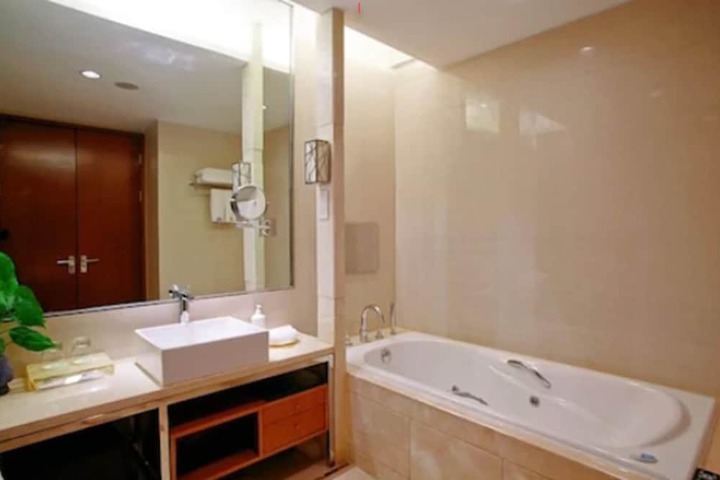 Room 32 of 58