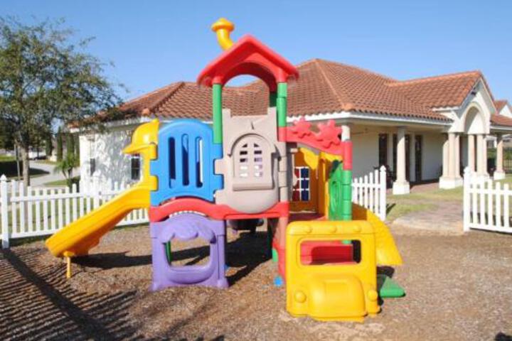 Th4p 842bd in Davenport, FL