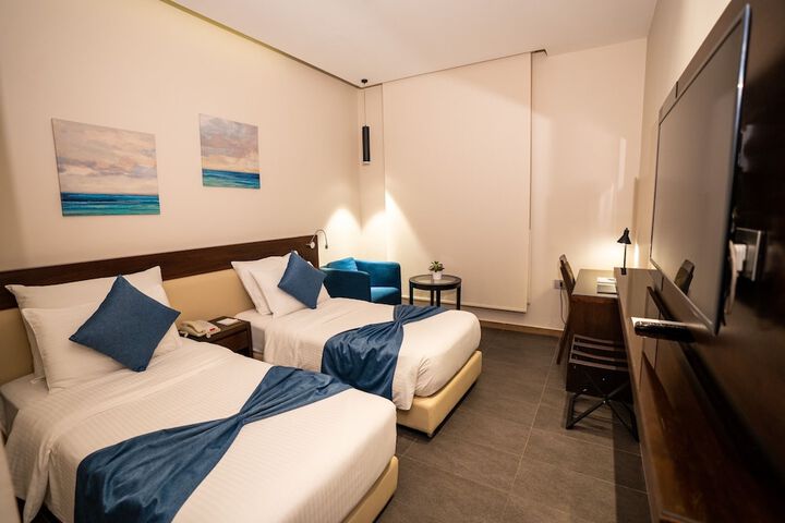 Room 21 of 45