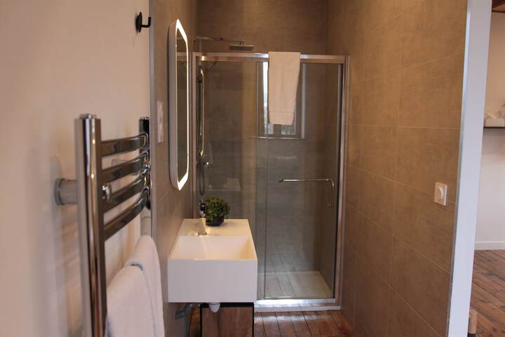 Clean Restrooms