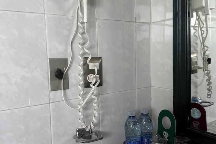 Room 14 of 26