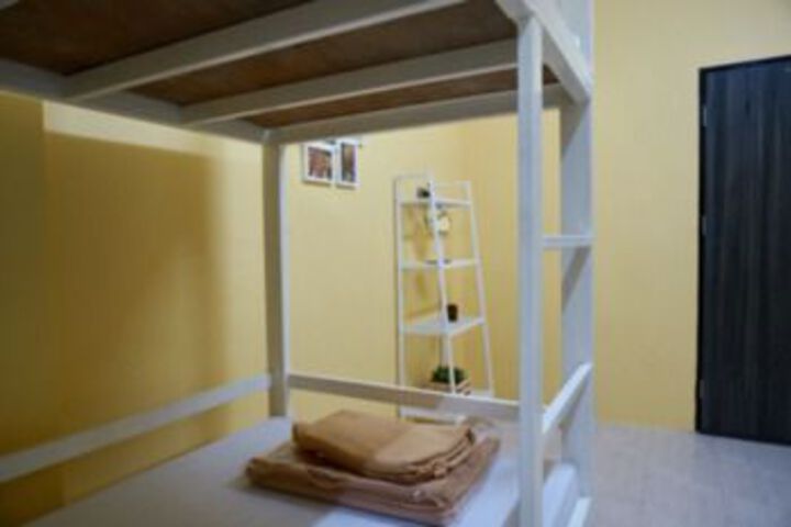 Room 13 of 22