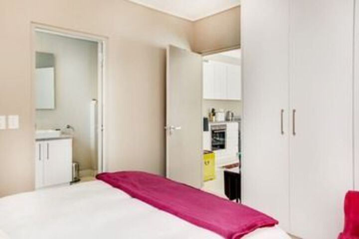 Room 5 of 13