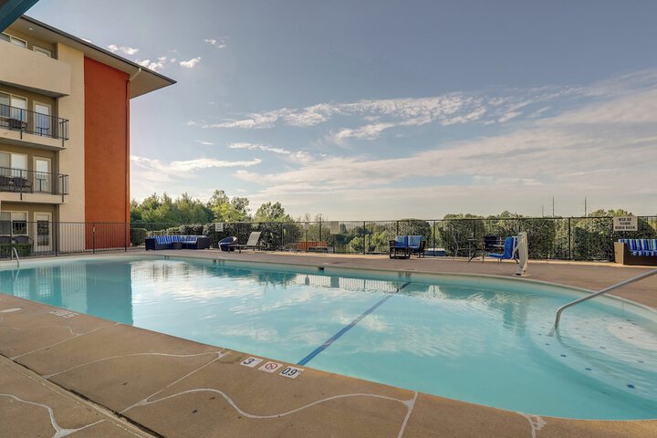 Pool 27 of 52