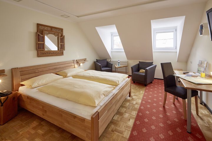 Room 15 of 39