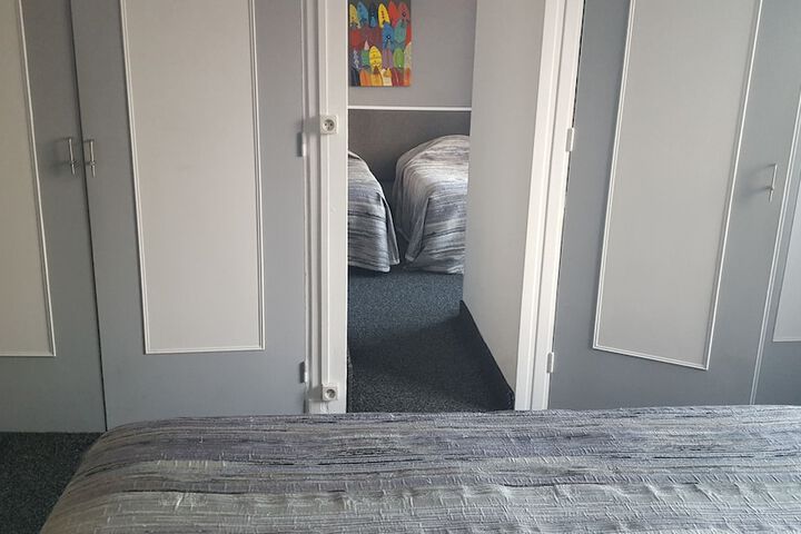 Room 8 of 48