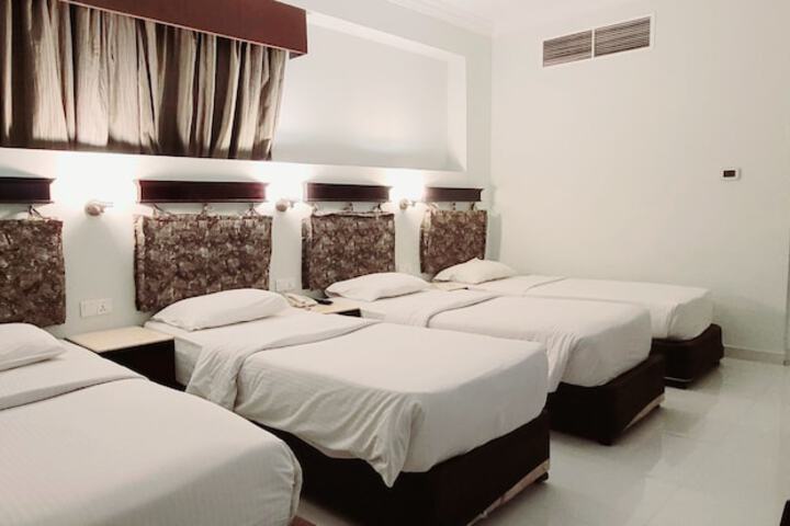 Room 26 of 39