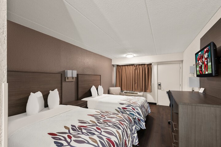 Deluxe 2 Double Beds (1 of 5)