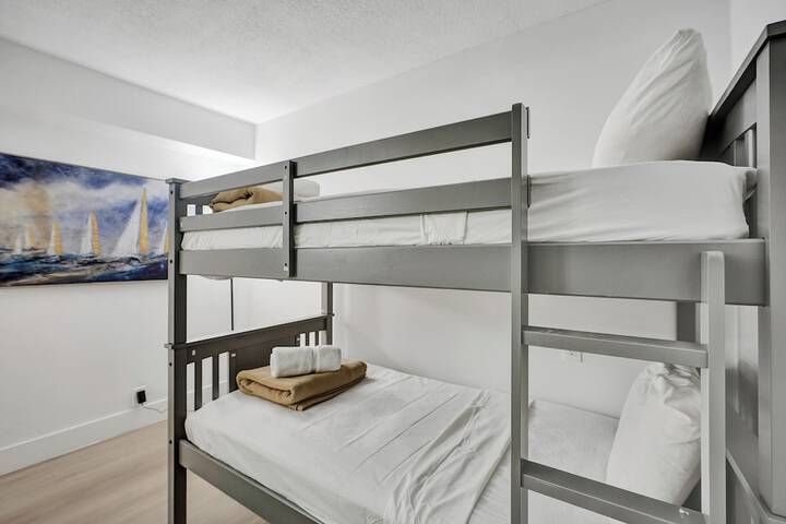Room 195 of 723