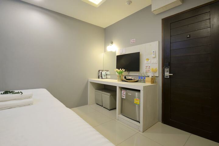 Room 28 of 110