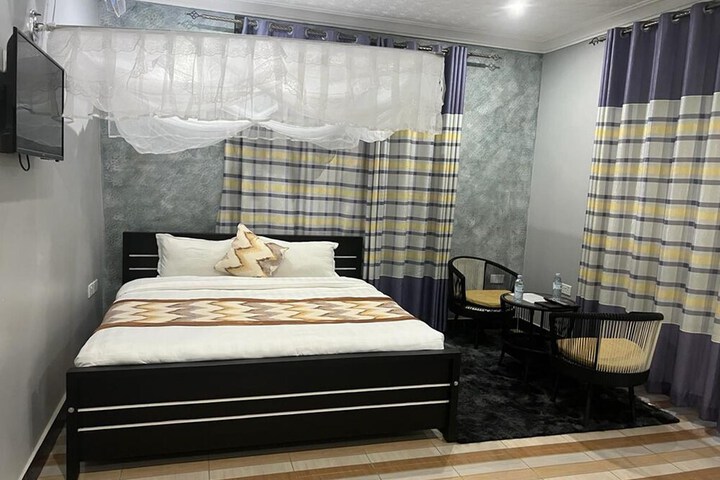 Room 18 of 42