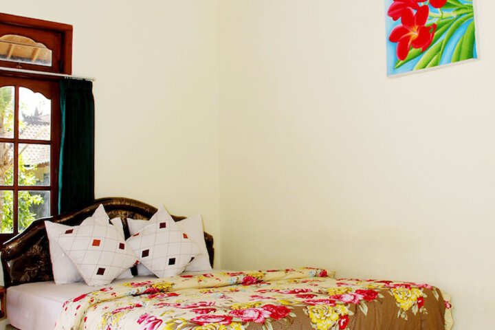 Room 5 of 32