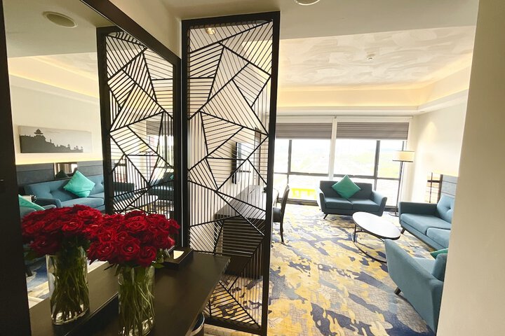 Room 7 of 65