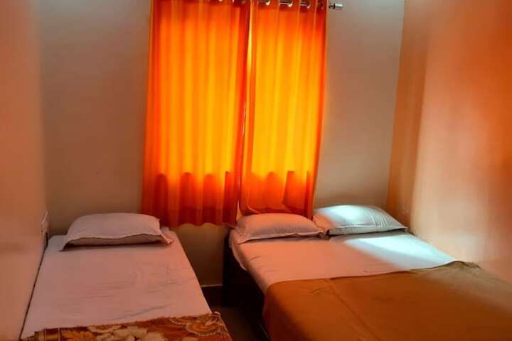 Room 9 of 21