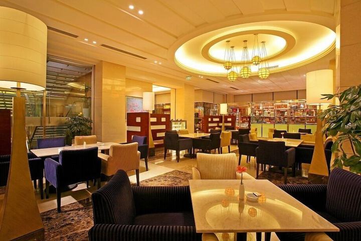 Dining Photos