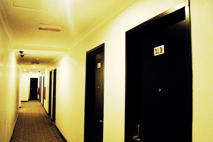 Ballroom/Hall 7 of 9