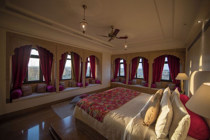 Room 10 of 125