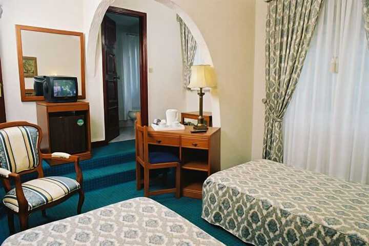 Room 15 of 47