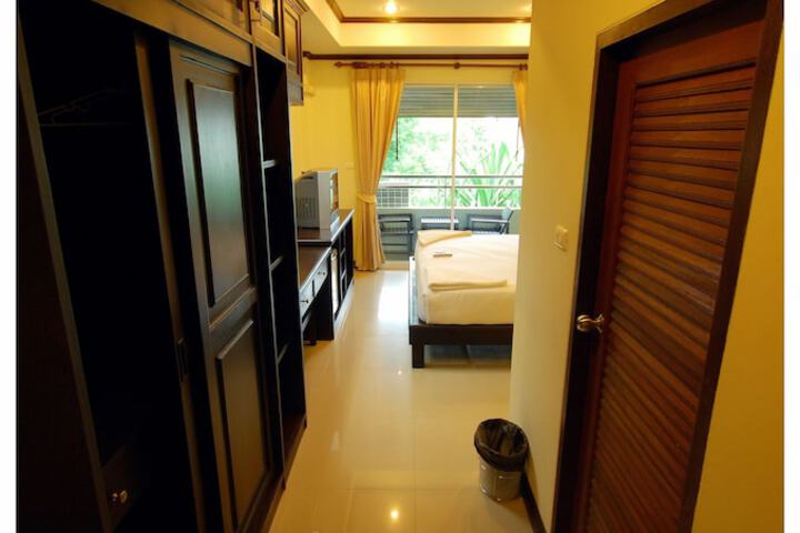 Room 21 of 66