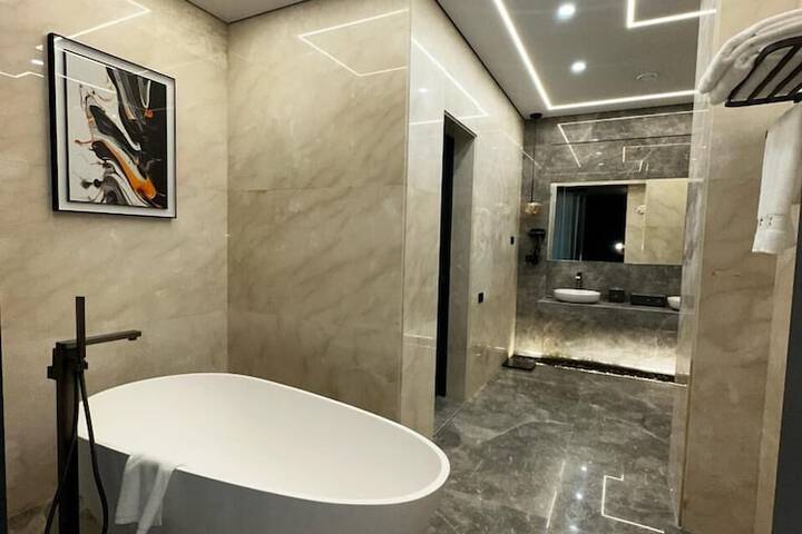 Room 52 of 130