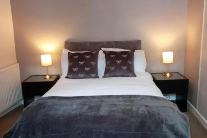 Room 4 of 27