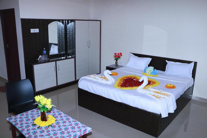 Room 6 of 6