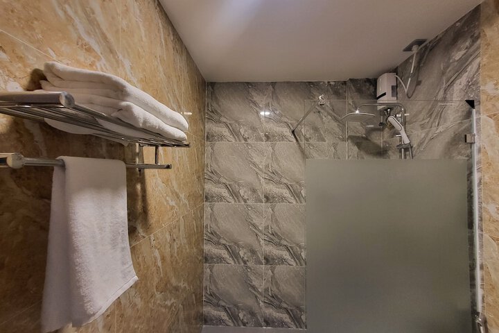 Room 32 of 116