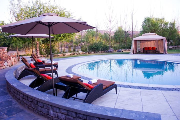 Pool 42 of 64