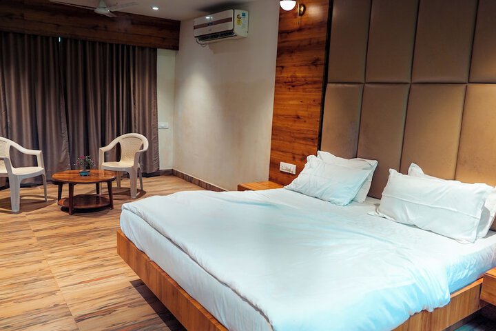 Room 3 of 47