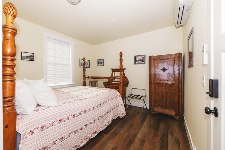 Room 7 of 56