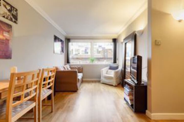 Room 17 of 22