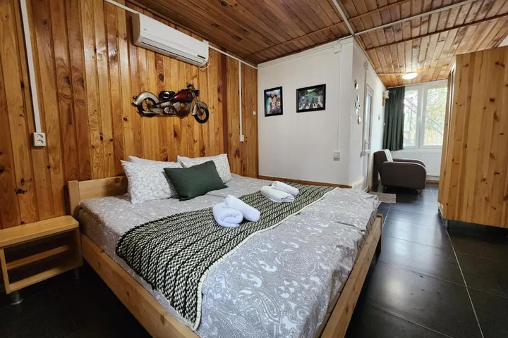 Room 3 of 12